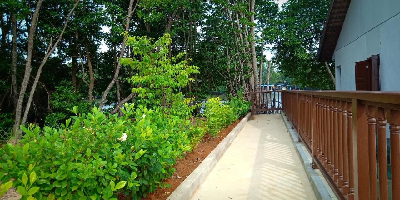 Noor Arfa River Chalet Kuala Terengganu Exteriér fotografie